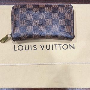 Damier Ebene Louis Vuitton Zippy compact wallet